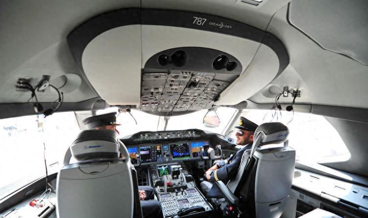 2013年飛機(jī)最新報(bào)價(jià)深度探討，以當(dāng)年市場(chǎng)為例