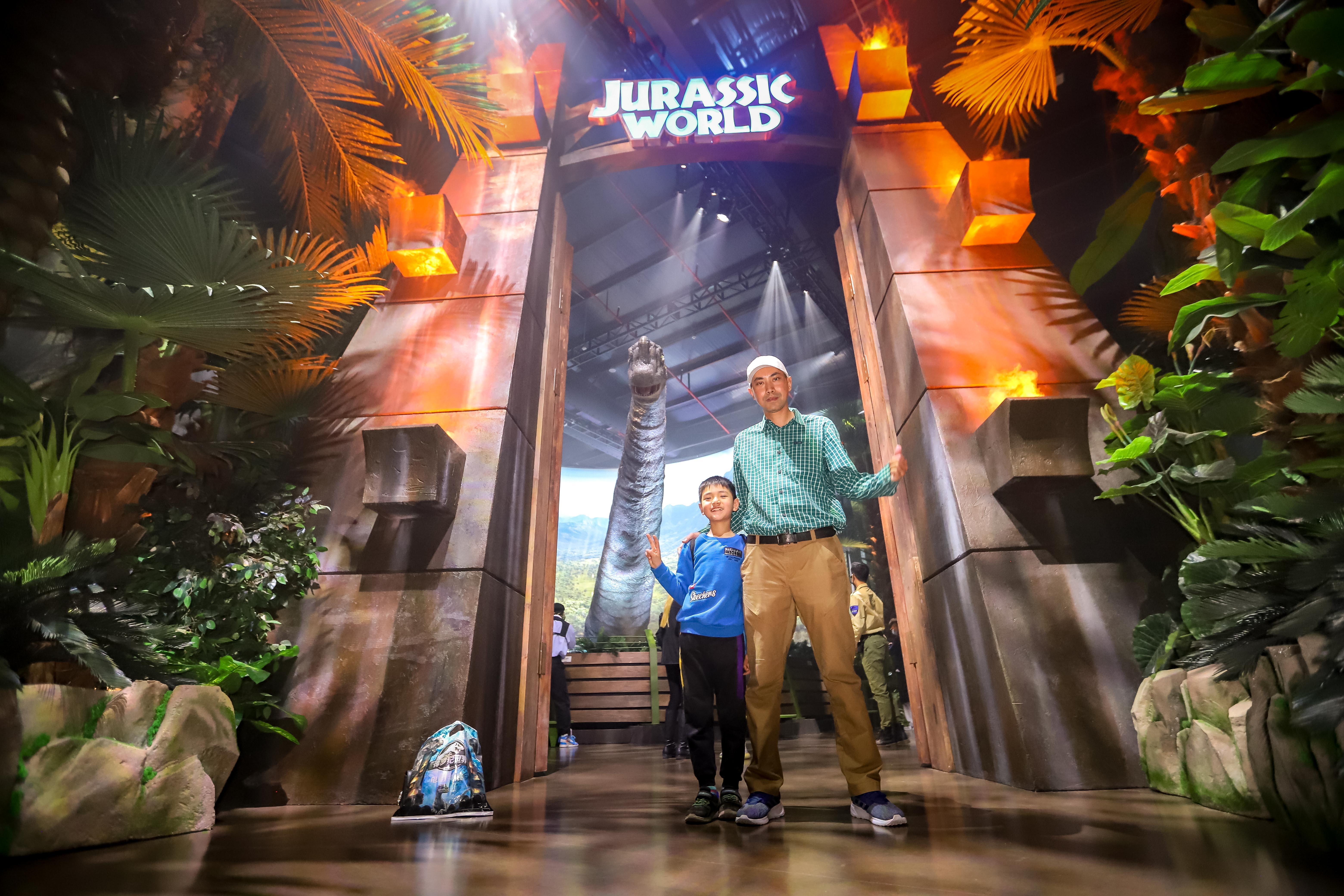 侏羅紀(jì)世界電影，自然探險之旅，探尋內(nèi)心平和與幽默的旅程