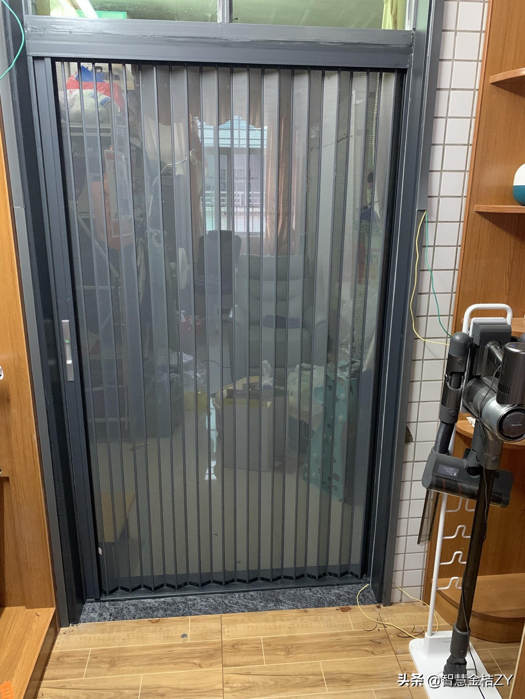 最新折疊門，開啟變化之門，自信邁向成功之路的時(shí)尚之選