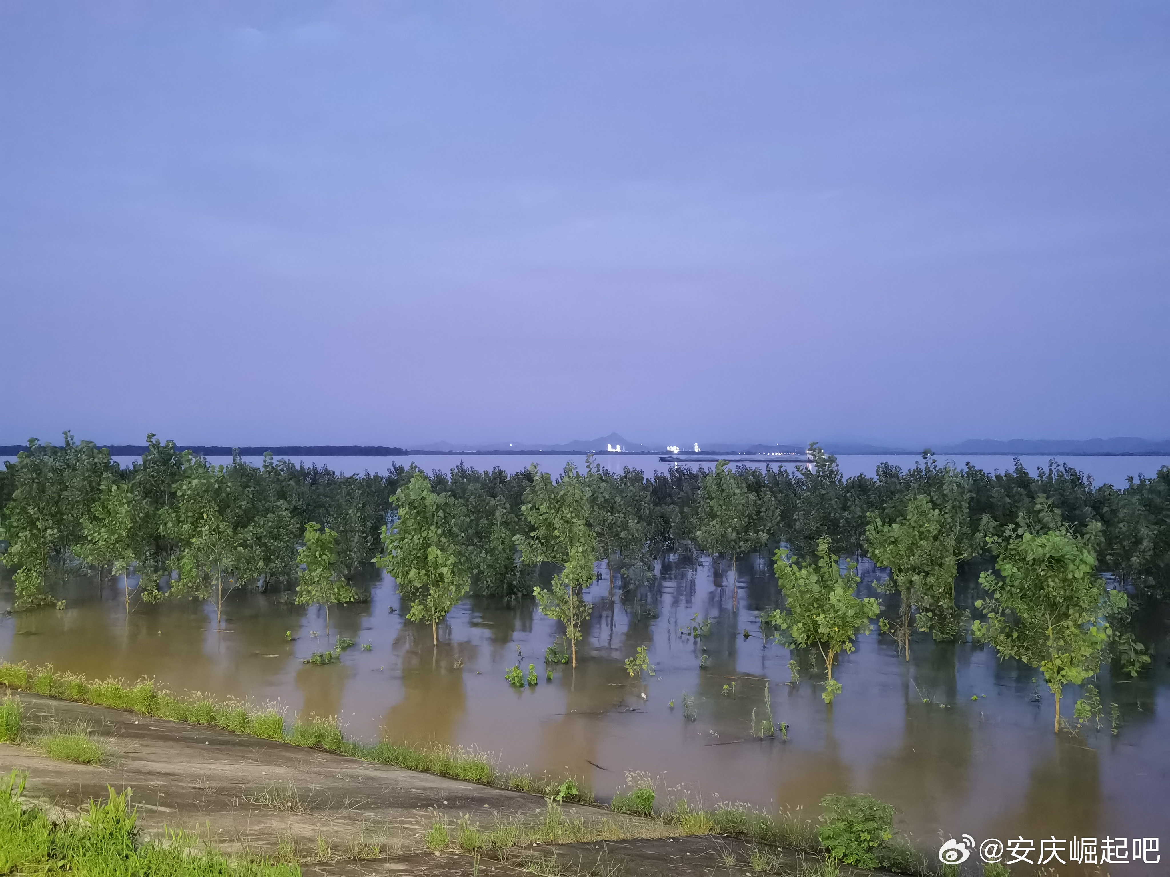 安慶洪水2025最新進(jìn)展，城市變遷中的精神力量展現(xiàn)