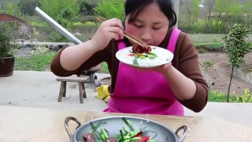 胖妹的自然美食之旅，探索自然美景下的最新烹飪體驗