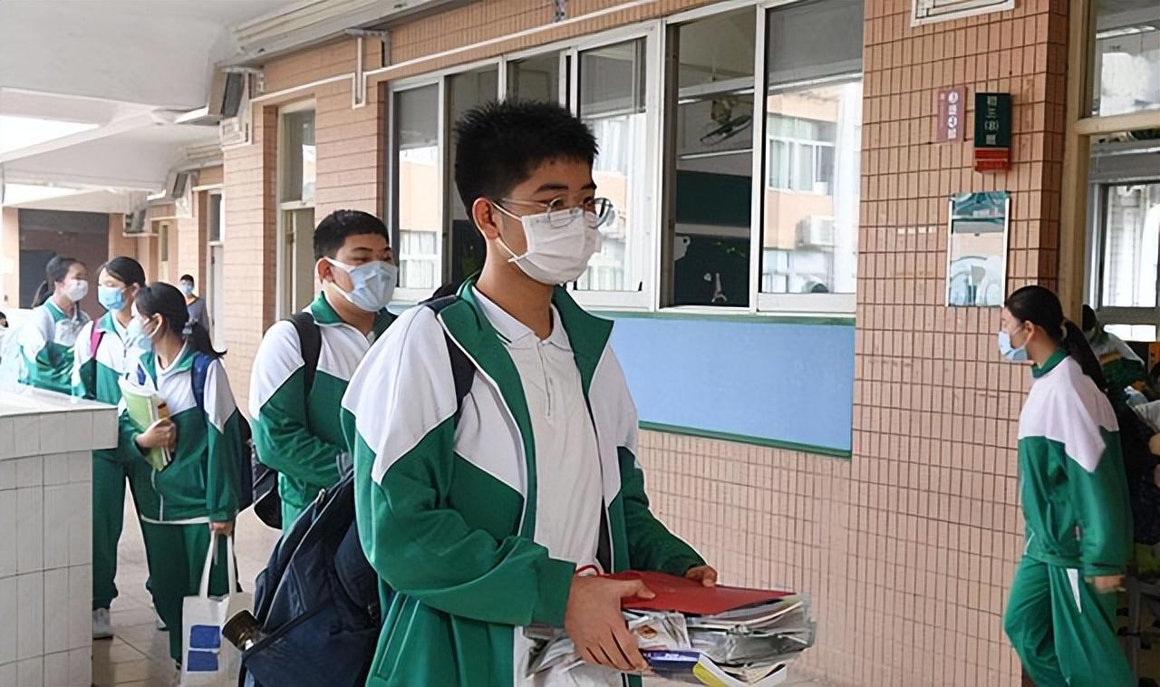 最新暴雨通知，科技智能守護(hù)安全，生活無憂預(yù)警通知