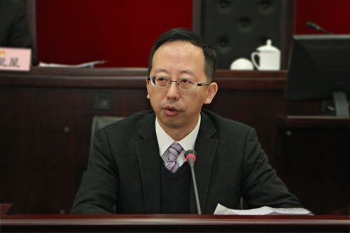 松江區(qū)長引領(lǐng)科技革新，打造未來生活新篇章啟航