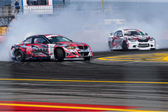 最新車漂移，漂移中的友情與家庭溫馨時(shí)刻