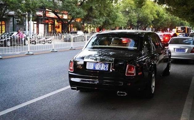 探索未知魅力小店，最新手機(jī)小號(hào)隱秘于小巷之中