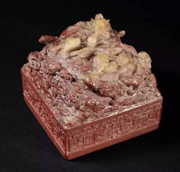 時代之光下的璀璨明珠，最新款寶雕亮相！